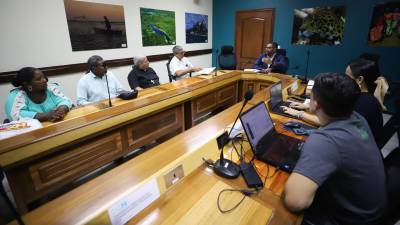 <b>Los coordinadores de la comunidad misquita en Gracias a Dios, los párrocos y Luis Soliz junto con el equipo del ICF abordaron el asunto.</b>