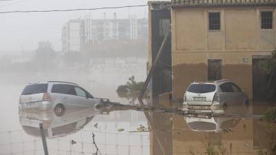 Vista general de una alquería en Sedaví (Valencia) anegada a causa de las lluvias torrenciales de las últimas horas.
