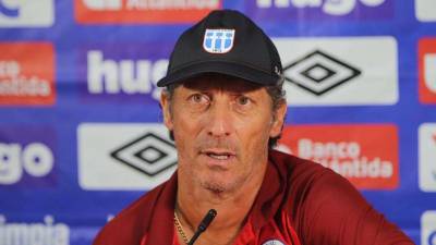 Pedro Troglio es una de las tres opciones para tomar las riendas de los costarricenses.