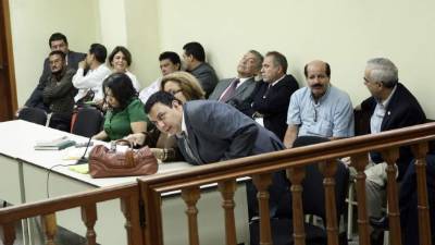 Los exdirectivos de la junta del Seguro Social tendrán que enfrentar un juicio oral y público por la acusación de abuso de autoridad.