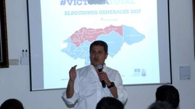 El candidato nacionalista se reunió ayer con su alta dirigencia en su residencia, adonde dieron a conocer los resultados de sus actas de cierre, que aseguran les dan la victoria sobre la Alianza.