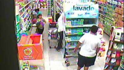 Al parecer esta pareja se dedica al robo de monederos en Puerto Cortés. Los supuestos ladrones no han sido detenidos por las autoridades competentes.