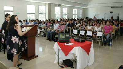 Durante dos días, maestros de inglés de todo el país, de los sectores público y privado, participan en talleres. Foto: Javier Rosales
