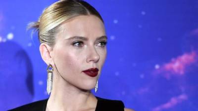 Disney criticó la denuncia que Scarlett Johansson presentó en su contra por el estreno simultáneo en cines y 'streaming' de 'Black Widow' (2021) y acusó a la actriz de ignorar el contexto excepcional de la pandemia del coronavirus.