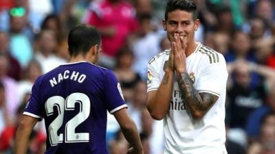 James Rodríguez se lamenta tras ocasión fallada durante el partido ante el Real Valladolid. Foto EFE