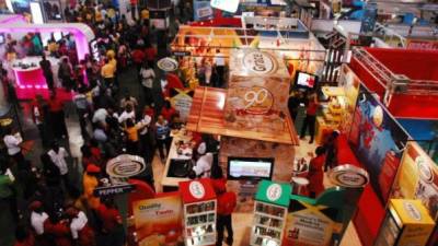 anorámica del ambiente de la Expo Jamaica 2014.