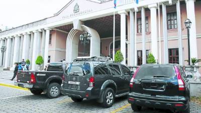 El Gobierno está por terminar el inventario de la flota vehicular del Estado.