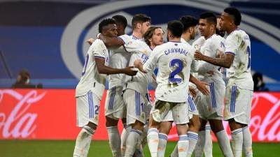 Jugadores del Real Madrid celebrando uno de los tres goles que se dieron ante Alavés.