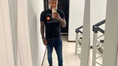 Tras el escándalo del final de su relación sentimental con la modelo Malubi Paz, el delantero Romell Quioto sorprendió nuevamente a sus seguidores al presumir una foto con otra joven e inmediatamente ha generado revuelo.