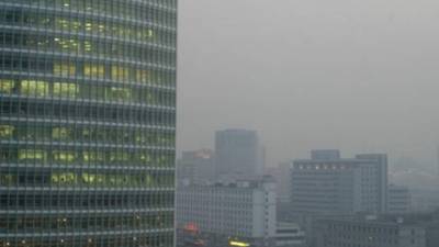 El máximo tamaño que puede tener una oficina a nivel ministerial es 54 metros cuadrados.