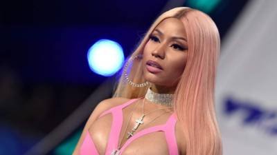 Onika Tanya Maraj-Petty​, ​​​ más conocida como Nicki Minaj, es una rapera, ​​ cantante, compositora, actriz y modelo originaria de Trinidad y Tobago.