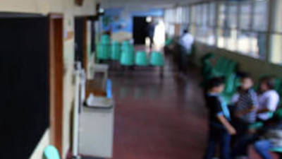 Los empleados del Hospital San Felipe que han sido cancelados, en su mayoría pertenecen a las áreas médicas, técnicas y administrativas. Foto Archivo