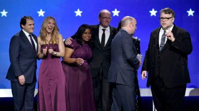 El Critics' Choice Award 2018 a la mejor película fue otorgado a la cinta del mexicano Guillermo del Toro, La Forma del Agua (The Shape of Water).Foto AFP.
