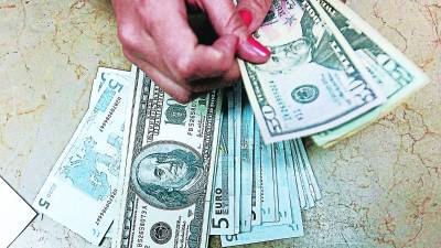 Los hondureños enviaron 1,561.8 millones de dólares del 1 de enero al 9 de marzo de este año.