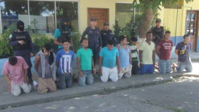 Los nueve detenidos capturados en el barrio Inglés fueron remitidos ayer a laFiscalía del Ministerio Público por varios delitos.