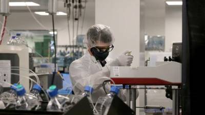 Un informe detalla que hay 59 laboratorios en el mundo considerados de alta seguridad, que manipulan cientos de virus y otros organismos biológicos. Foto: EFE