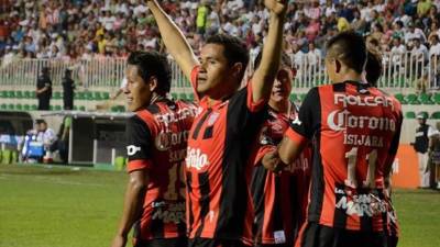 Roger Rojas celebrando su gol contra el Zacatepec.