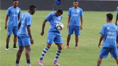 Los dirigidos por Jorge Luis Pinto iniciaron su preparación para el partido amistoso.