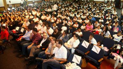 Cientos de alumnos de centros educativos de Choloma y Villanueva fueron capacitados en diferentes cursos.