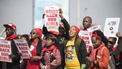 En Johannesburgo, Sudáfrica se realizó una marcha en favor de la liberación de las menores nigerianas secuestradas.