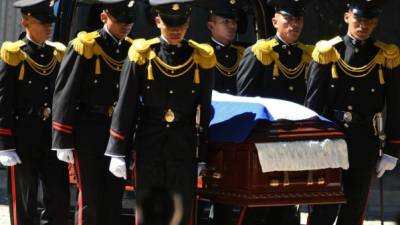 Los restos del expresidente antes de una ceremonia en su honor en Casa Presidencial en Tegucigalpa. AFP