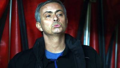 Mourinho dice que el Chelsea no se puede permitir el fichaje de Messi.