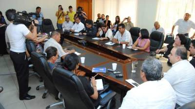 En reunión anunciaron la resolución.