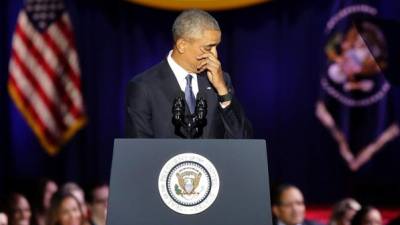 El presidente dejó escapar sus lágrimas al hablar sobre su esposa. AFP.