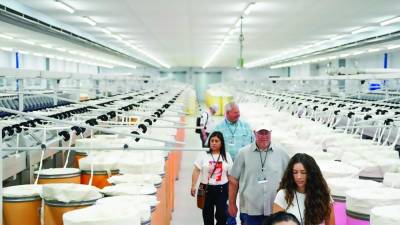 El grupo integrado por representantes de reconocidas empresas visitaron las instalaciones de SIERRA Textile Raw Materials, incluyendo las plantas en Cofradía Honduras Spinning Mills y Northern Spinning.