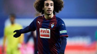 Marc Cucurella llega al Barcelona para pelearle el puesto a Jordi Alba.