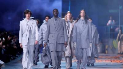 Innovadores sacos incluyen la colección.