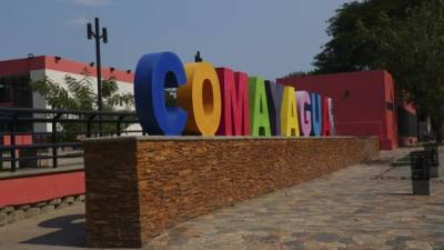 En la Plaza de la Juventud están las letras de Comayagua.