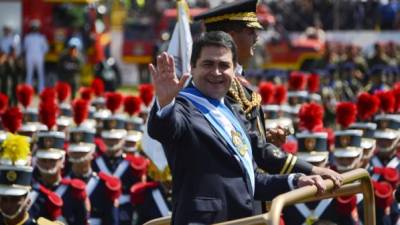 Juan Orlando Hernández jurará como presidente por segunda vez en una ceromonia sencilla, austera y rápida. Ha dicho que se pondrá a trabajar cuanto antes porque hay mucho por hacer en Honduras.