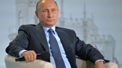 El mandatario ruso califica de 'histeria' las acusaciones de Clinton y Obama contra Rusia. AFP.