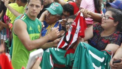 'Chicharito' es el hombre más aclamado por los mexicanos.