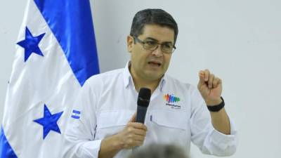 Juan Orlando Hernández en conferencia en el Instituto Hondureño del Café (Ihacafé) ayer.