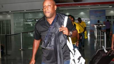 El tico Hernán Medford regresó ayer a Honduras.