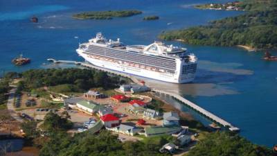 Una enfermera a bordo de un crucero estuvo en Mahogany Bay, Roatán.