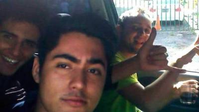 #1. Un día de fiesta que terminó fatal. Según relatos del grupo de 'amigos', implicados en el hecho, Carlos Alfredo Alvarenga Romero, alias 'Susano', (26), Olga María López Ferrufino (22), James Alexander Oconnor Márquez (24), Elías Taufic Chain Alvarado (28) y José Carlos Zamora (19), organizaban agitadas parrandas unas dos veces por semanas, en estas predominaba el alcohol y las drogas. Los jóvenes han reconocido que el 11 de octubre pasado (día del crimen de Collier Núñez) andaban en estado de ebriedad, incluso se les había terminado el alcohol y fueron a comprar otra botella (la tercera) y el hielo, además fumaron varios puros de marihuana.