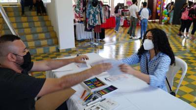 En la plaza Las Banderas, la alcaldía realiza frecuentemente eventos para emprendedores.