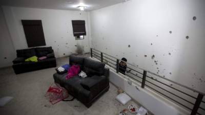 La última casa de seguridad donde se refugió 'El Chapo' antes de ser recapturado y extraditado, fue saqueada por una banda criminal.