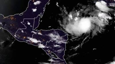 Nana sopla en el Caribe con vientos máximos sostenidos de 85 Km/hora y se encuentra 680 Km al este de Honduras.