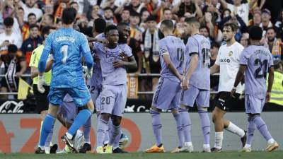 Vinicius fue expulsado en el duelo ante el Valencia por la liga española.