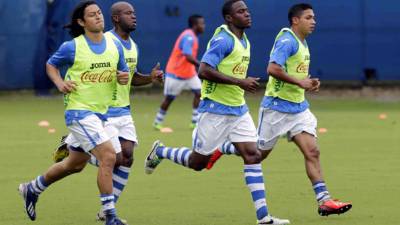 Roger Espinoza, Osman Chávez, Maynor Figueroa y Emilio Izaguirre durante el entrenamiento de este lunes en Ford Lauderdale.