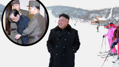 Fotografía suministrada por la Agencia Central de Noticias Norcoreana que muestra al líder de Corea del Norte Kim Jong-un cuando visita una nueva pista de esquí. En la imagen superior su tío antes de ser ejecutado.