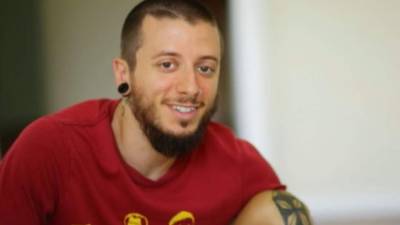 Stefano Leo, de 33 años, fue apuñalado mortalmente en el cuello.