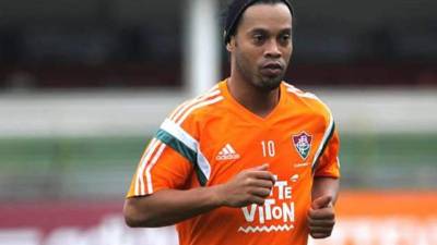 Ronaldinho siempre genera polémica.