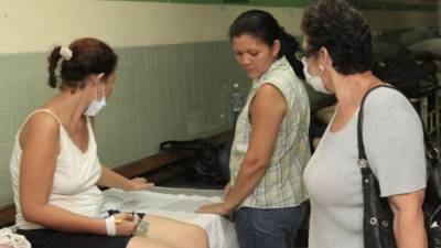 La campaña de vacunación a nivel nacional continúa debido a que no se ha logrado la meta que se habían trazado, pues solo se ha llegado al 84 por ciento de la cobertura nacional. Foto Archivo