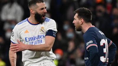 Karim Benzema eliminó al PSG de Messi de la Champions League tras marcar un hat-trick en el Santiago Bernabéu. Foto AFP.