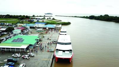 Mayoría de empresarios apoyan la iniciativa, aunque algunos están en contra.